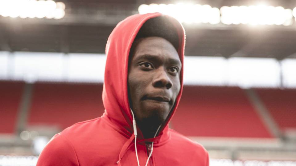 Alphonso Davies lands in Germany, participates in first training session with Bayern Munich