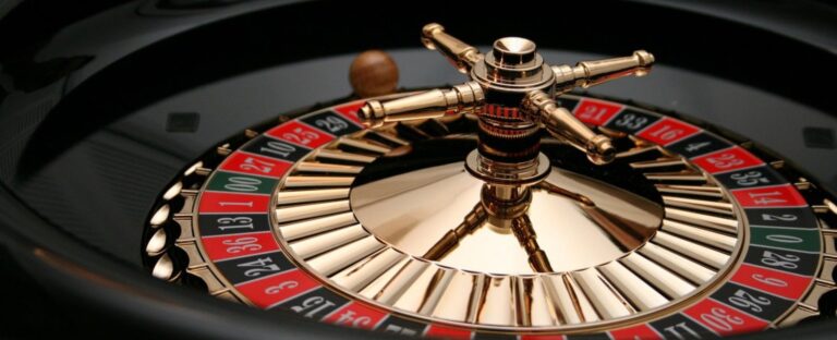 Why Play Online Casino Games in Live Casinos