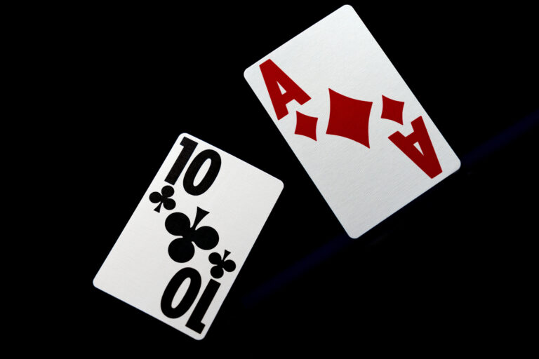 Blackjack Strategy Guide: When Should Gamblers Split