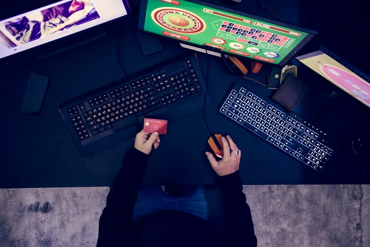 Which Card Games Should You Play in an Online Casino?